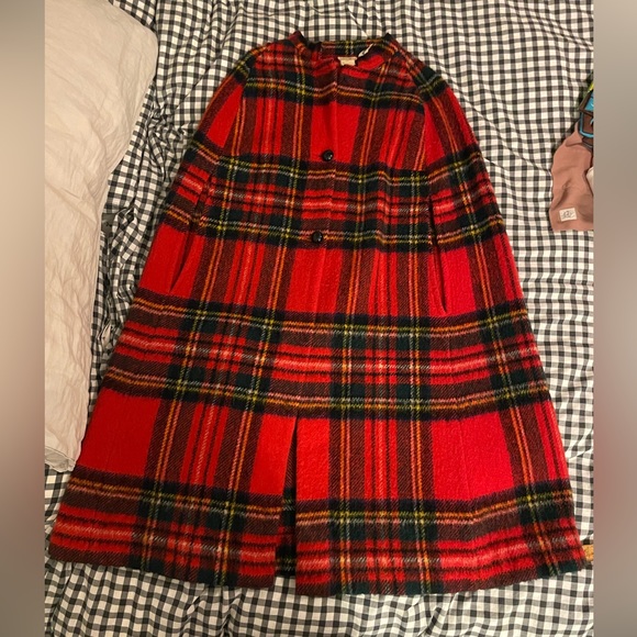 Jackets & Blazers - VINTAGE WOOL TARTAN CAPE